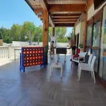 بيت للعطل Al Mare Con Piscina *