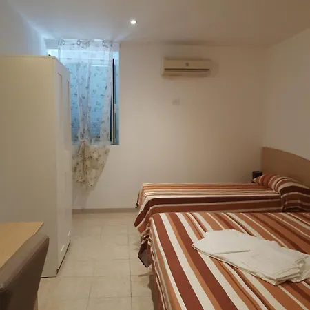 Hébergement de vacances Al Mare Con Piscina